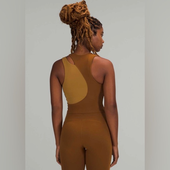 Lululemon Nulu Asymmetrical Yoga Tank Top A/B Cups Copper Brown / Bold Beige - Picture 7 of 7